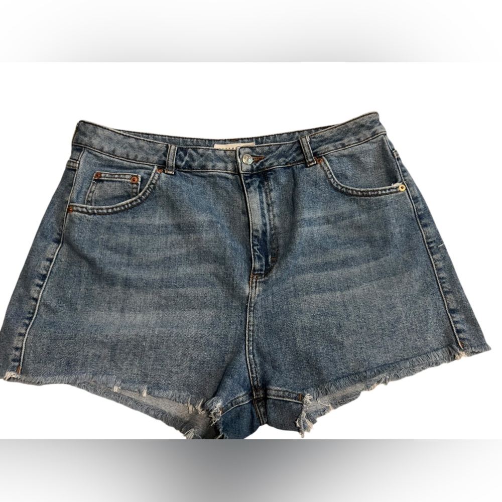 TOPSHOP mom blue Jean denimshorts frayed edges US women’s  14